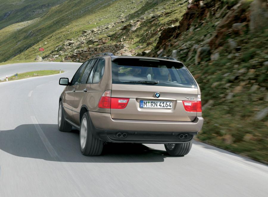  BMW X5 2004 года  (фото 31 из 45)